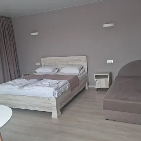 Chorna Skelya & Wellness 2*