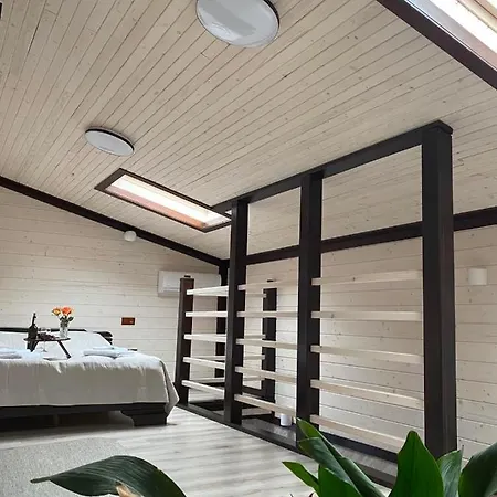 Chorna Skelya & Wellness Hotel 2*