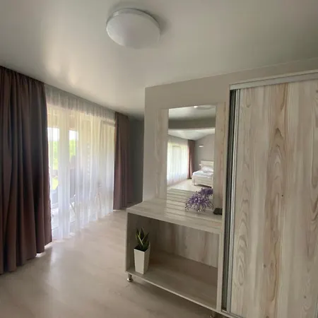 Chorna Skelya & Wellness Vynohradiv