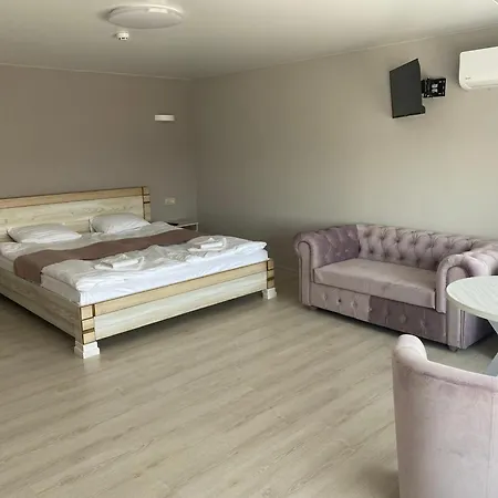 Hotel Chorna Skelya & Wellness 2*