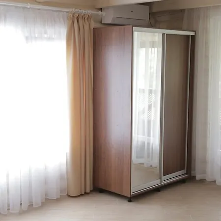 Chorna Skelya & Wellness 2* Vynohradiv