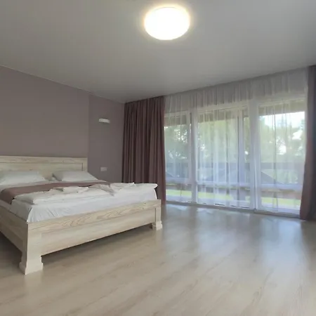 Chorna Skelya & Wellness Отель