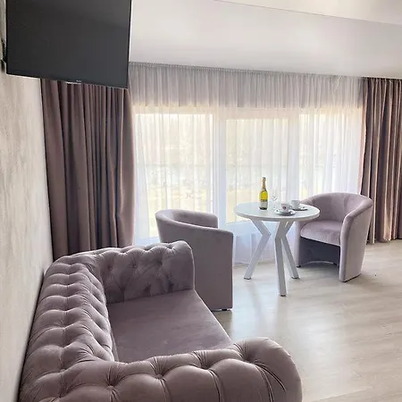 Chorna Skelya & Wellness Отель