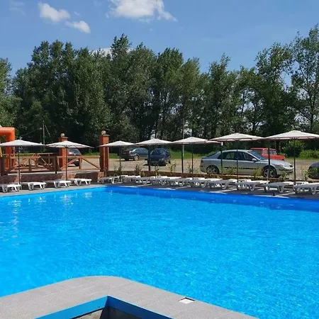 Отель Chorna Skelya & Wellness 2*